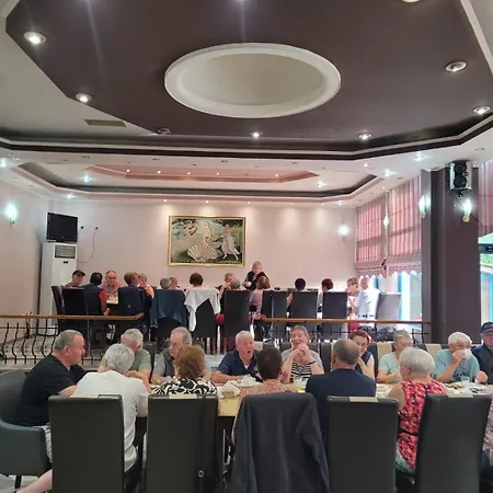 Parku I Palmave Otel *