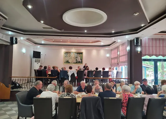 Parku I Palmave Hotel *